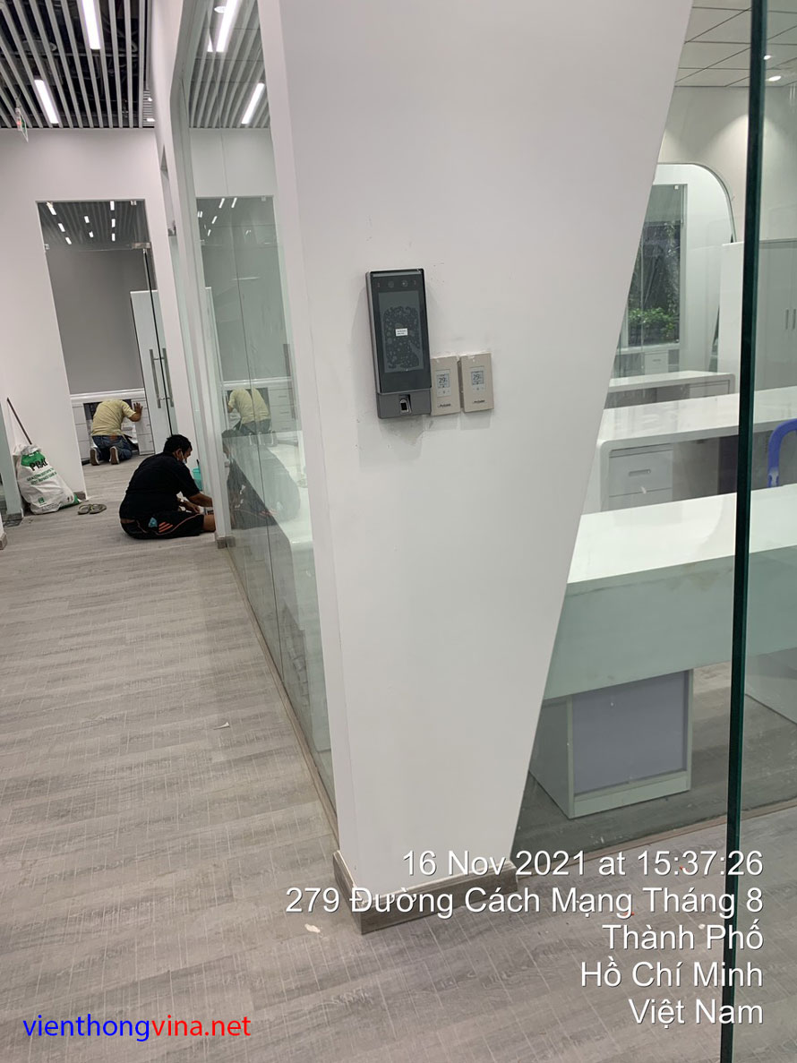 Lắp đặt máy chấm công