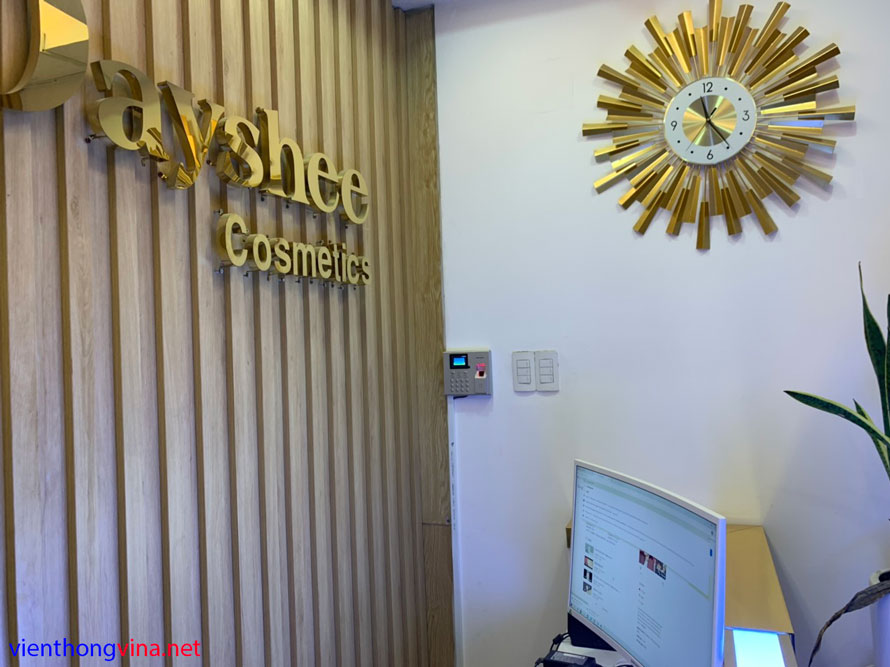 Lắp đặt máy chấm công